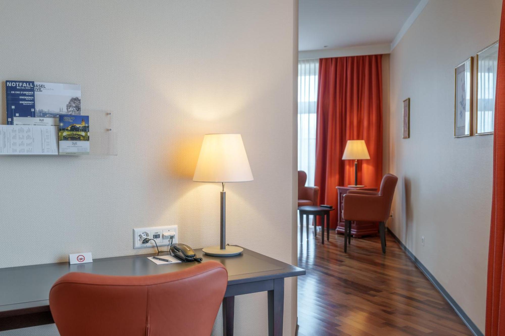 Hotel Schweizerhof Basel Eksteriør bilde