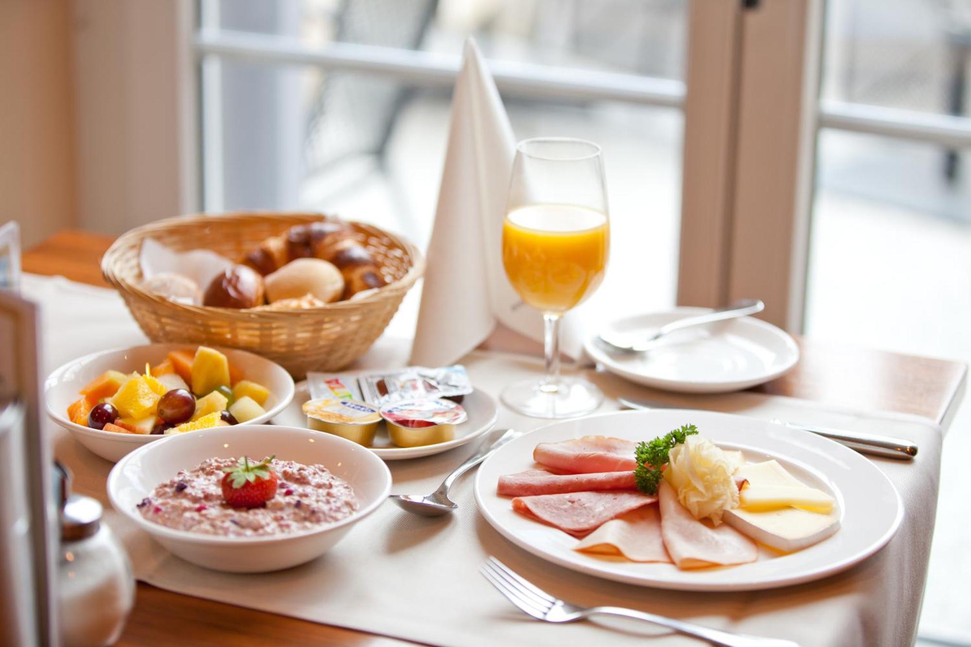 Hotel Schweizerhof Basel Eksteriør bilde