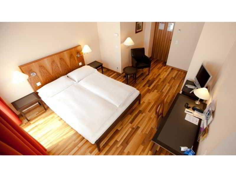 Hotel Schweizerhof Basel Eksteriør bilde